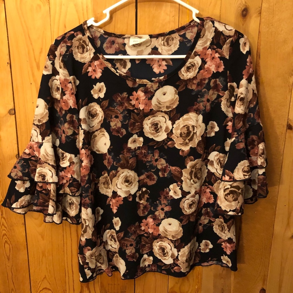 Floral top